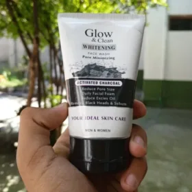 Glow & Clean Charcoal Face Wash | Deep Cleansing Oil Control & Pore Care